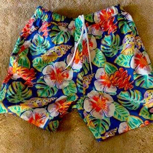 Vineyard vines boys size L (16) bathing suit